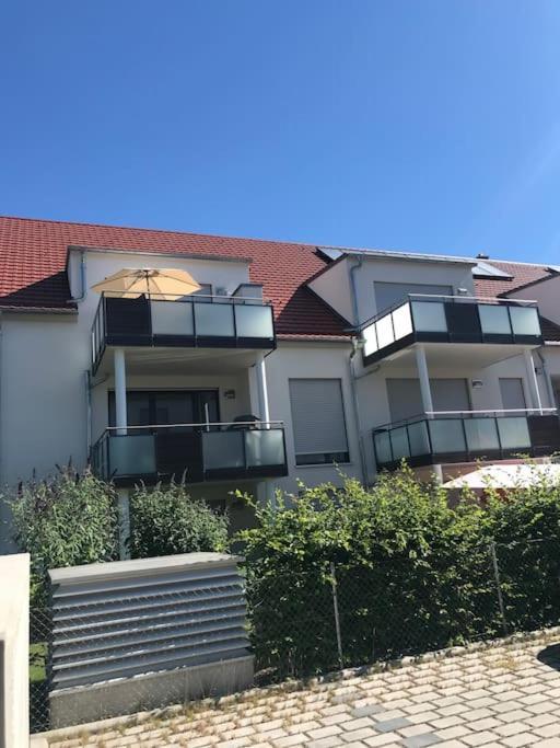 Appartement Feucht -Bhf 5 Min - Naehe Messe ภายนอก รูปภาพ
