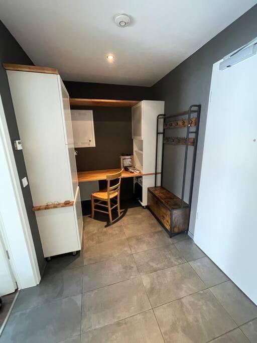 Appartement Feucht -Bhf 5 Min - Naehe Messe ภายนอก รูปภาพ