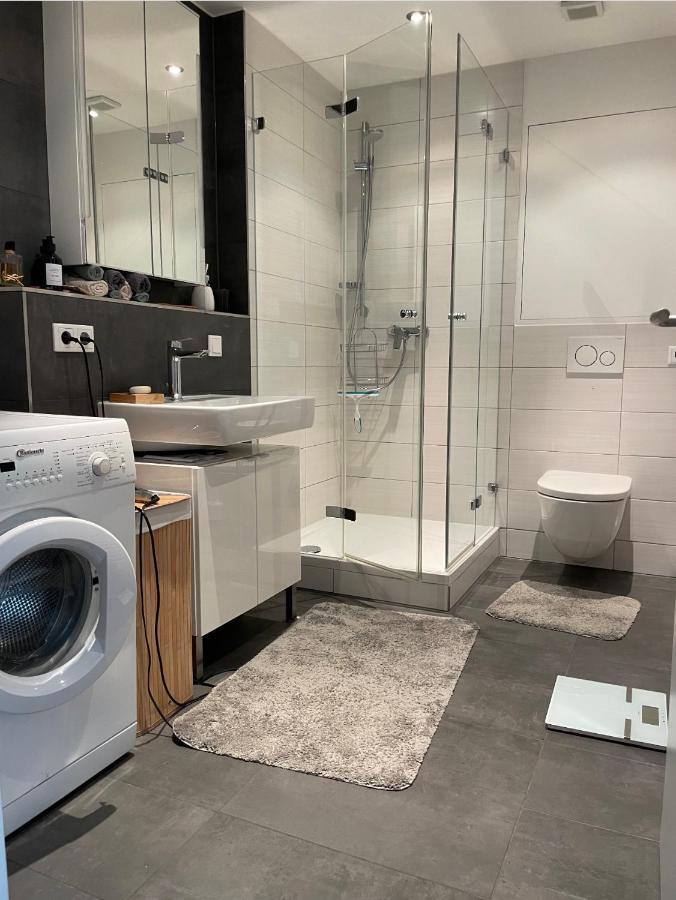 Appartement Feucht -Bhf 5 Min - Naehe Messe ภายนอก รูปภาพ